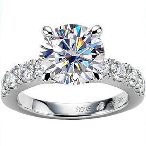 4.3 ct tw dazzling round brilliant cut moissanite diamond engagement ring